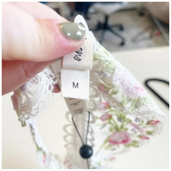 NWT For Love and Lemons Trellis Rose Garter Belt M - Picture 9 of 10